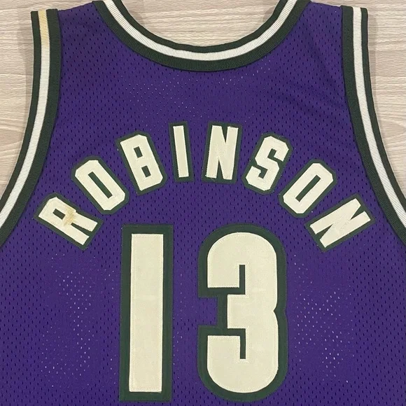 Vintage 90s Milwaukee Bucks Glenn Robinson #13 Champion Jersey Men’s Size 44